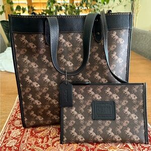 Coach Horse and Carriage Field Tote